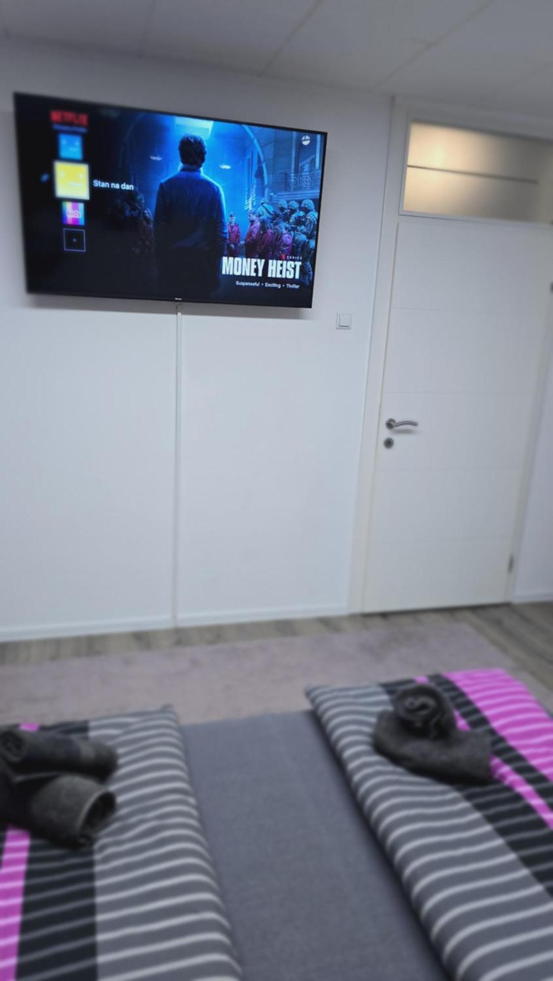 Stan Na Dan Bosanska Krupa Apartment ภายนอก รูปภาพ